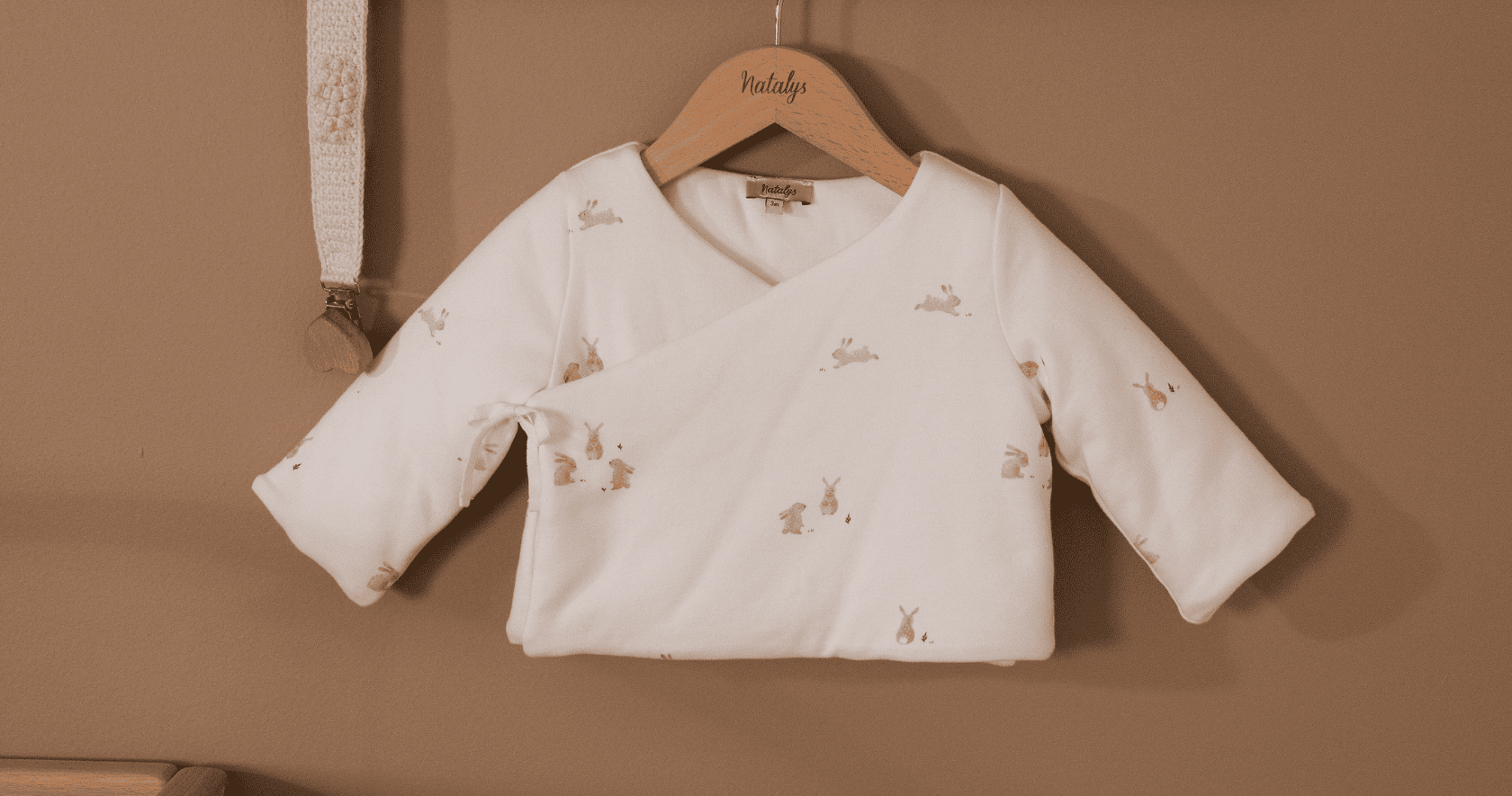 V&ecirc;tement b&eacute;b&eacute; avec un motif lapin
