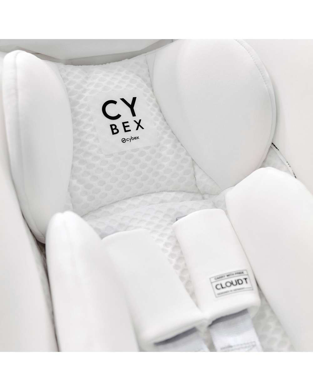 Siège auto Cloud T i-size modèle Urban M... Coloris white Cybex