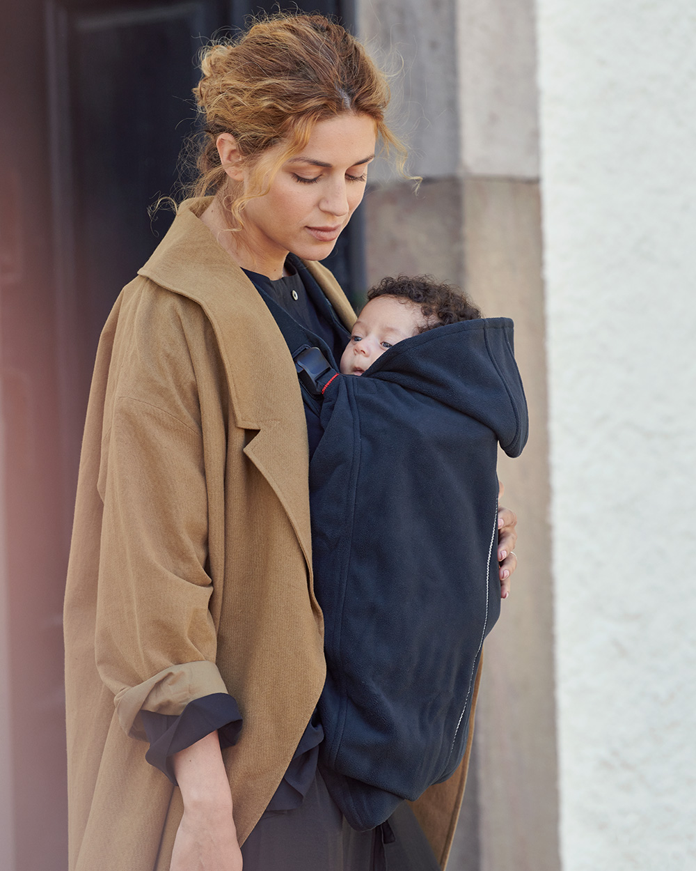 Cape pour porte-b&eacute;b&eacute; Coloris noir  Babybj&ouml;rn
