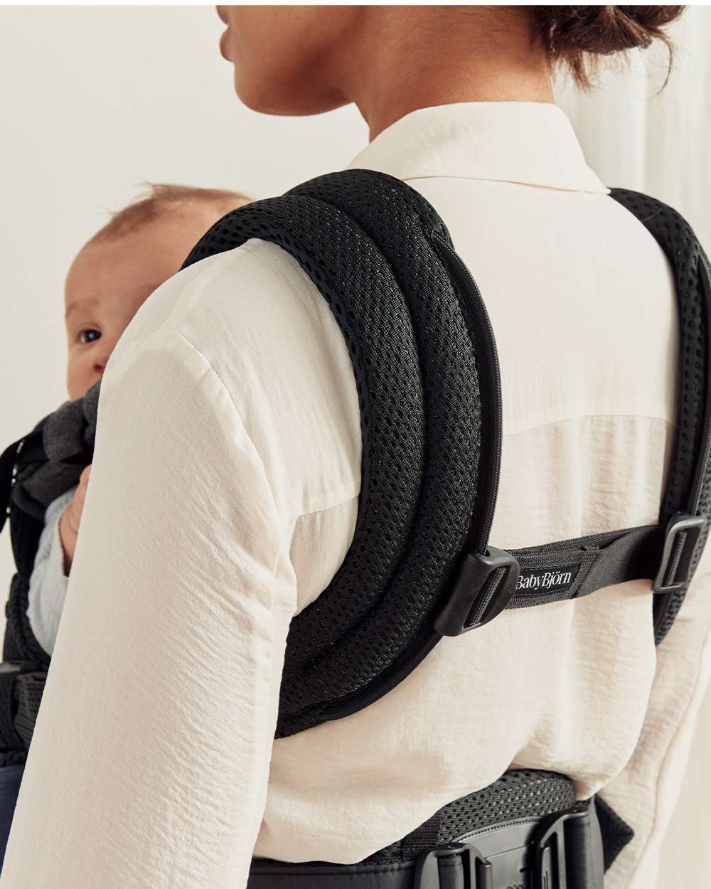 Porte-b&eacute;b&eacute; Harmony Mesh 3D Coloris noir  Babybj&ouml;rn