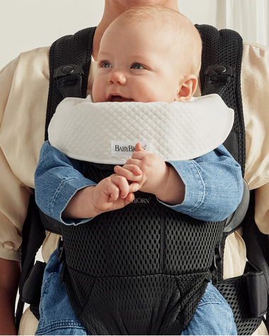 2 bavoirs porte-b&eacute;b&eacute; Move et Mini Coloris blanc  Babybj&ouml;rn