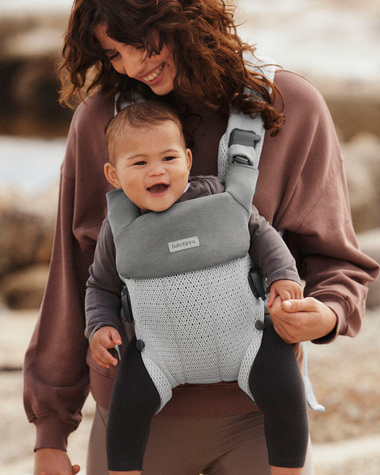 Bavoir porte-b&eacute;b&eacute; Harmony Coloris gris clair  Babybj&ouml;rn
