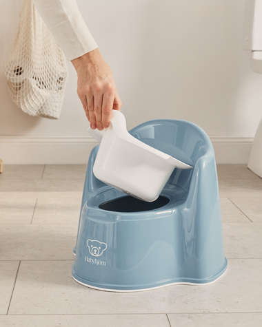 Pot fauteuil Coloris bleu profond/blanc  Babybj&ouml;rn