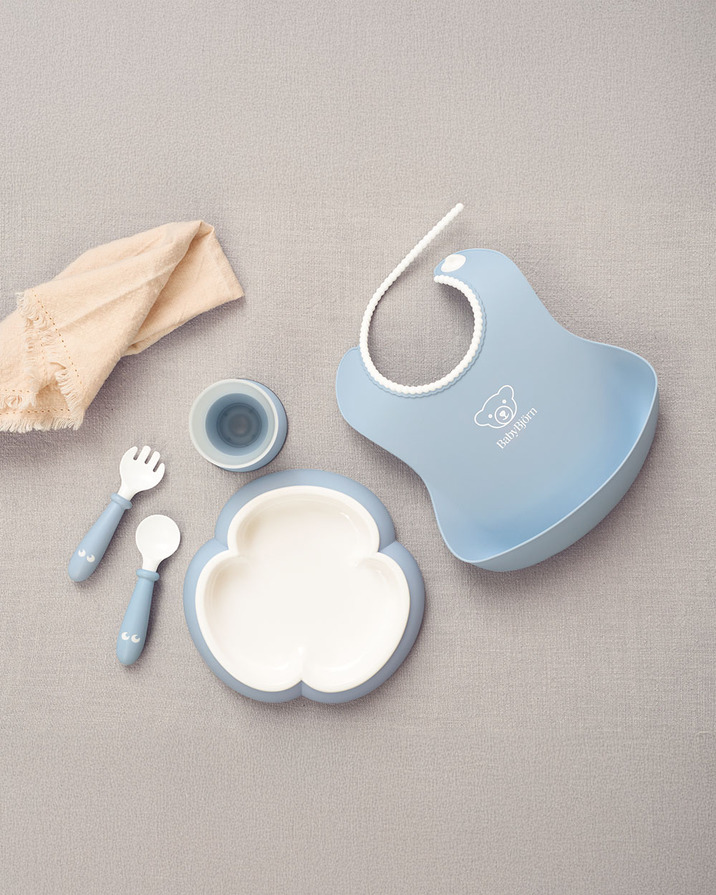 Coffret repas 5 pi&egrave;ces Coloris bleu pastel  Babybj&ouml;rn