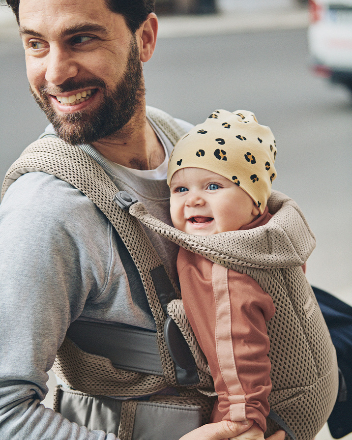 Porte-b&eacute;b&eacute; Move Mesh 3D Coloris gris beige  Babybj&ouml;rn