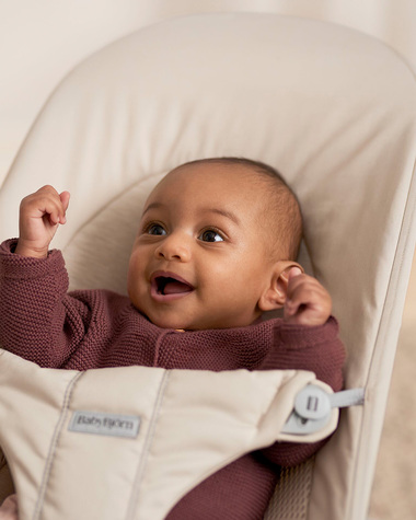 Transat Balance Soft jersey tiss&eacute; Coloris beige clair  Babybj&ouml;rn