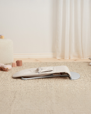 Transat Balance Soft jersey tiss&eacute; Coloris beige clair  Babybj&ouml;rn