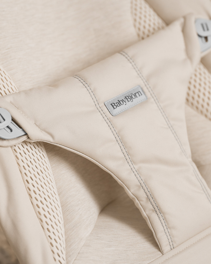Transat Balance Soft jersey tissé Coloris beige clair Babybjörn