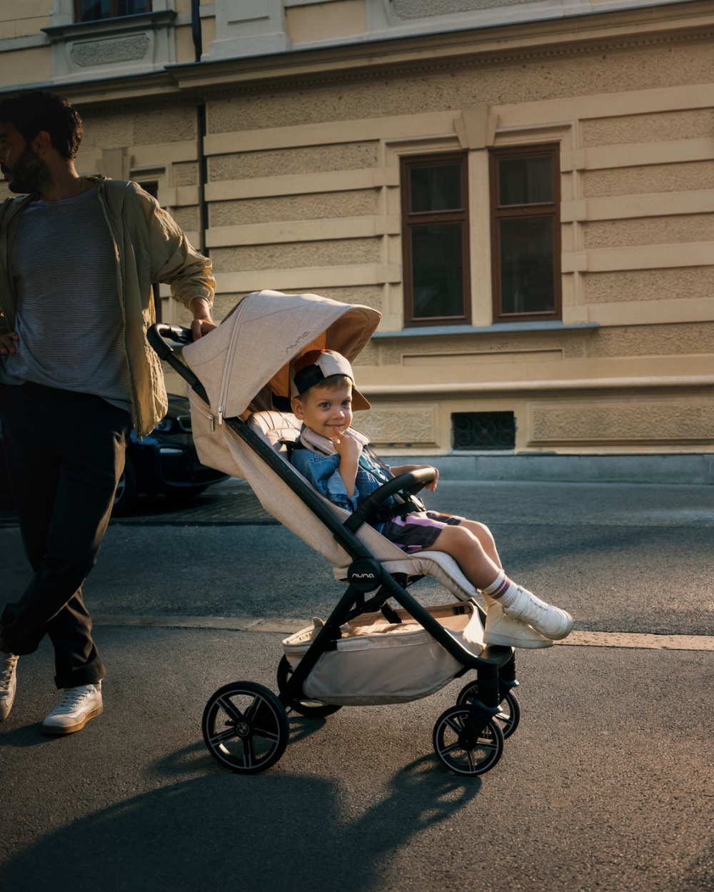 Poussette Trvl lx Nuna x BMW Coloris mica Nuna