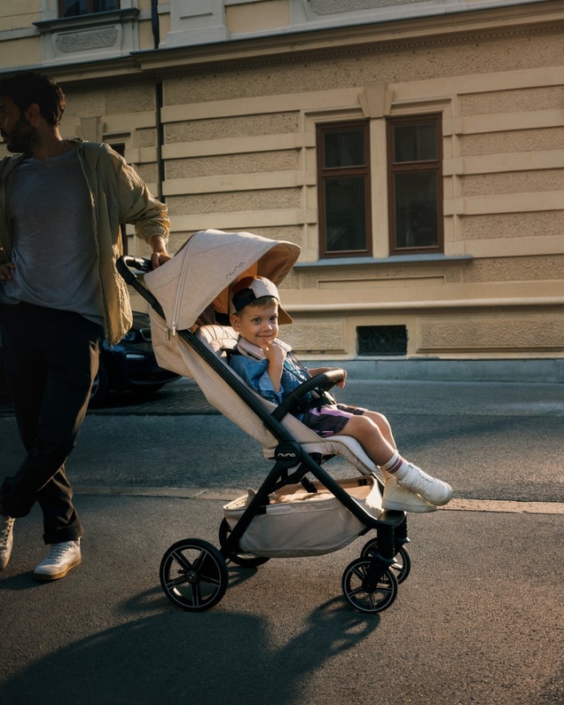 Poussette Trvl lx Nuna x BMW Coloris mica Nuna