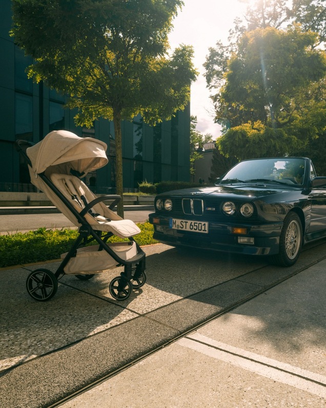 Poussette Trvl lx Nuna x BMW Coloris mica Nuna