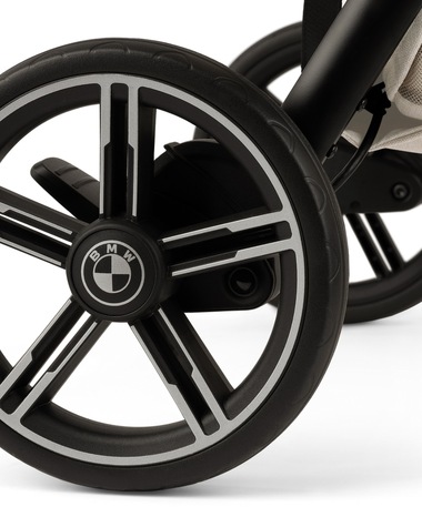 Poussette Trvl lx Nuna x BMW Coloris mica  Nuna