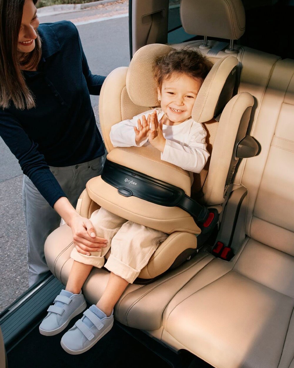 Siège auto Pallas G3 i-Size Coloris almond beige (Plus) Cybex