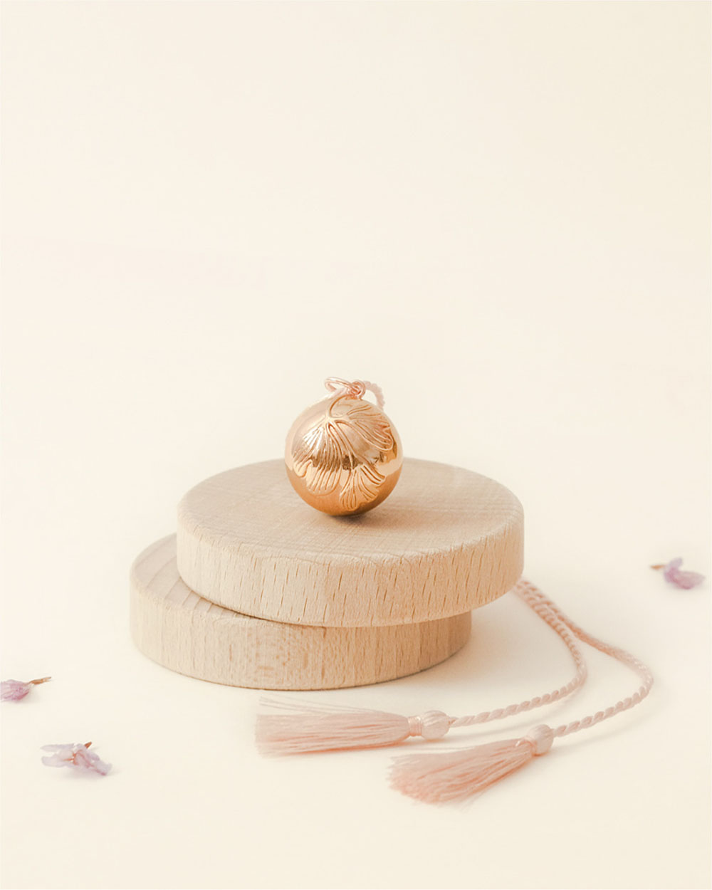 Bola de grossesse Ginkgo Coloris Or rose sur chaine Ilado