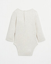Body brod&eacute; &agrave; c&ocirc;tes manches longues Coloris beige chin&eacute;  Natalys
