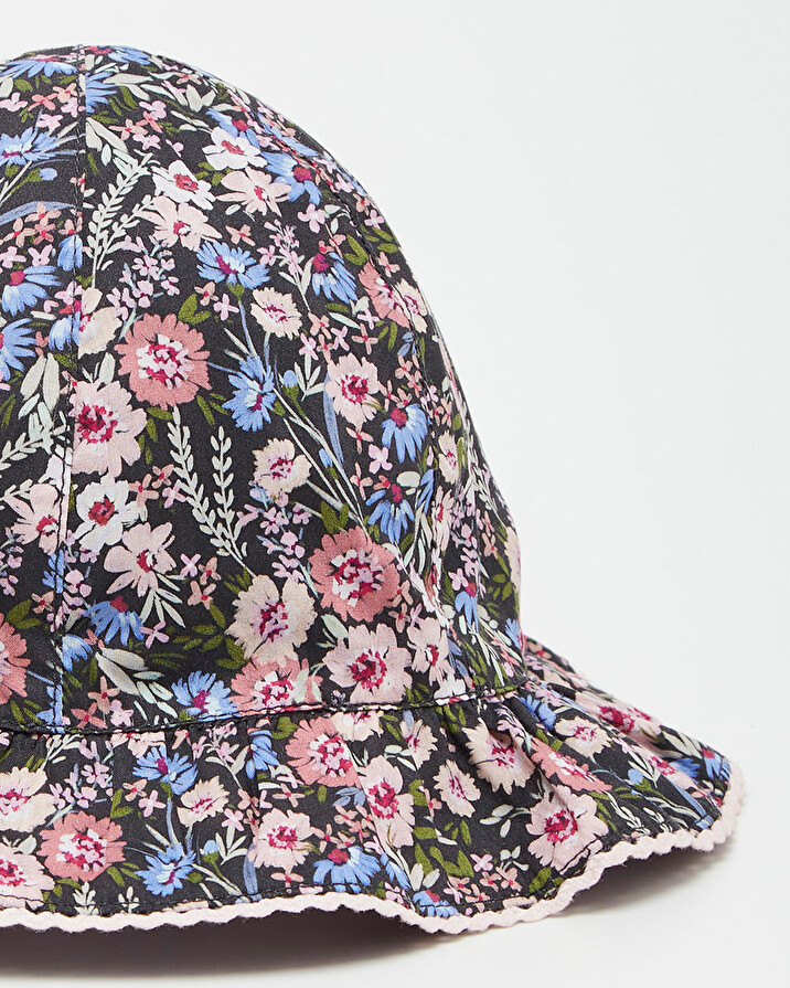 Chapeau en tissu Liberty Imprim&eacute; fleurs  Natalys