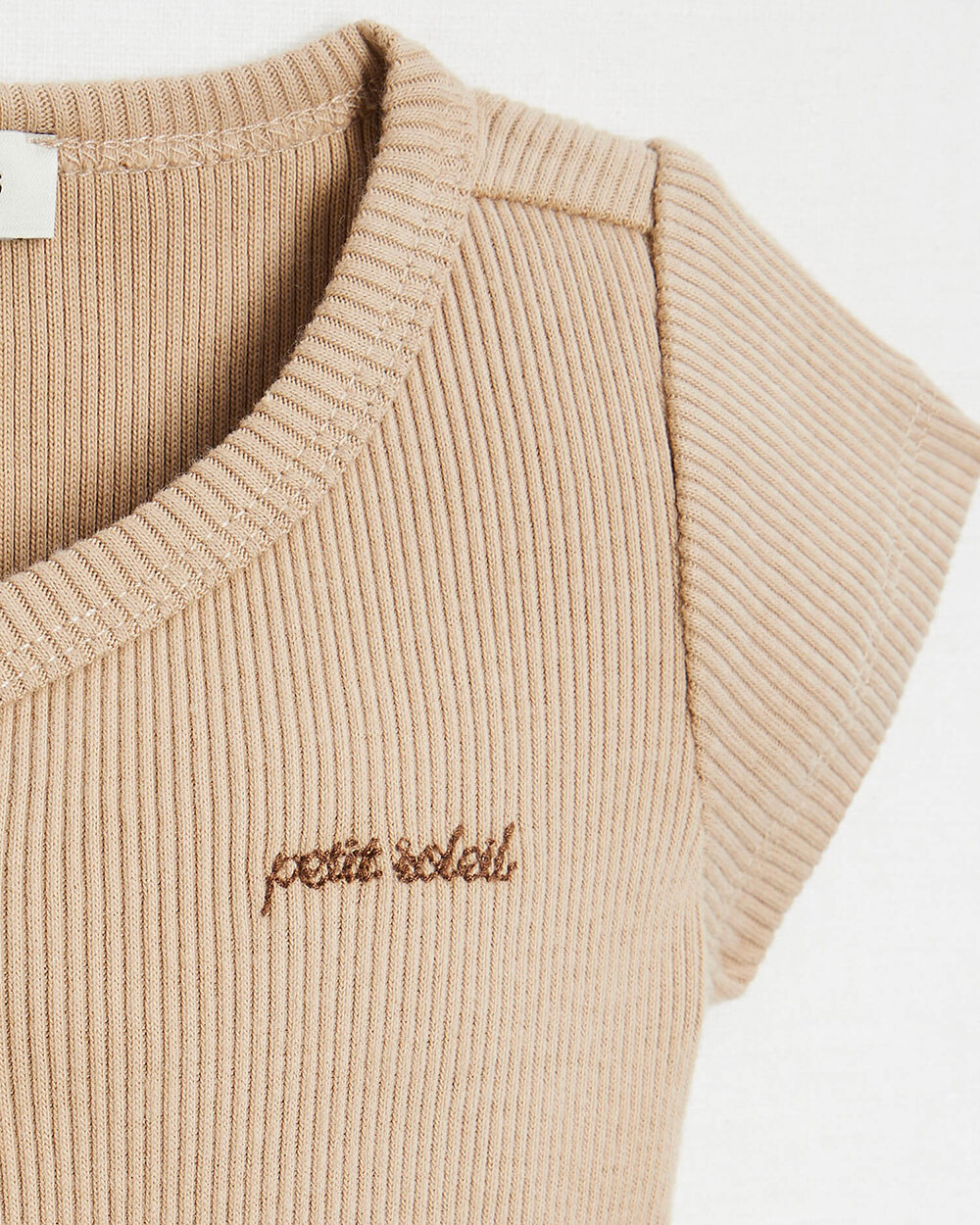 Body crois&eacute; brod&eacute; Petit soleil Coloris camel  Natalys