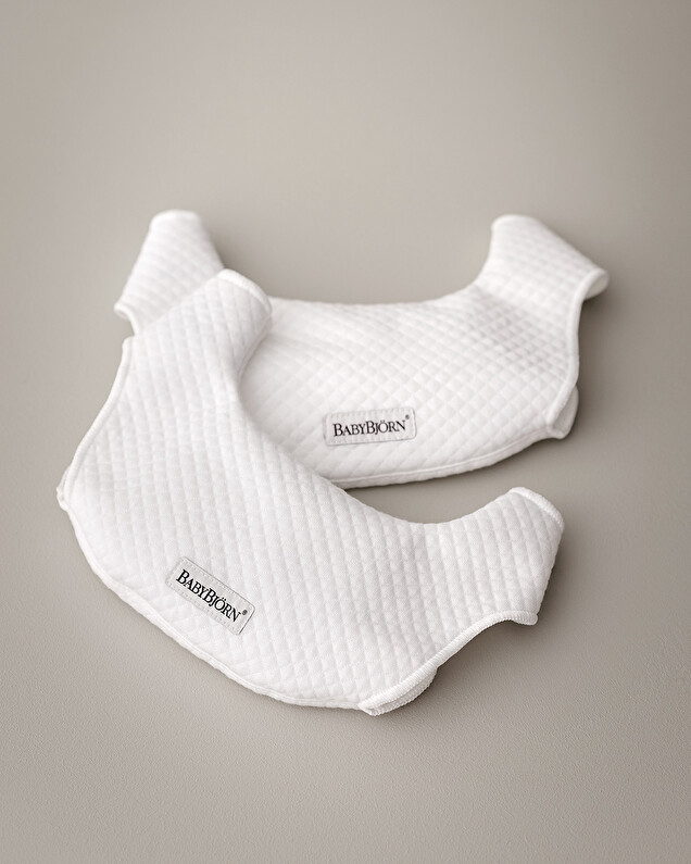 Bavoir porte-bébé Harmony Coloris blanc Babybjörn