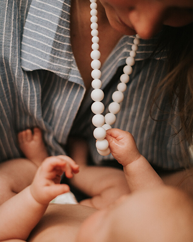 Collier d'allaitement Louise Coloris blanc Minty Wendy