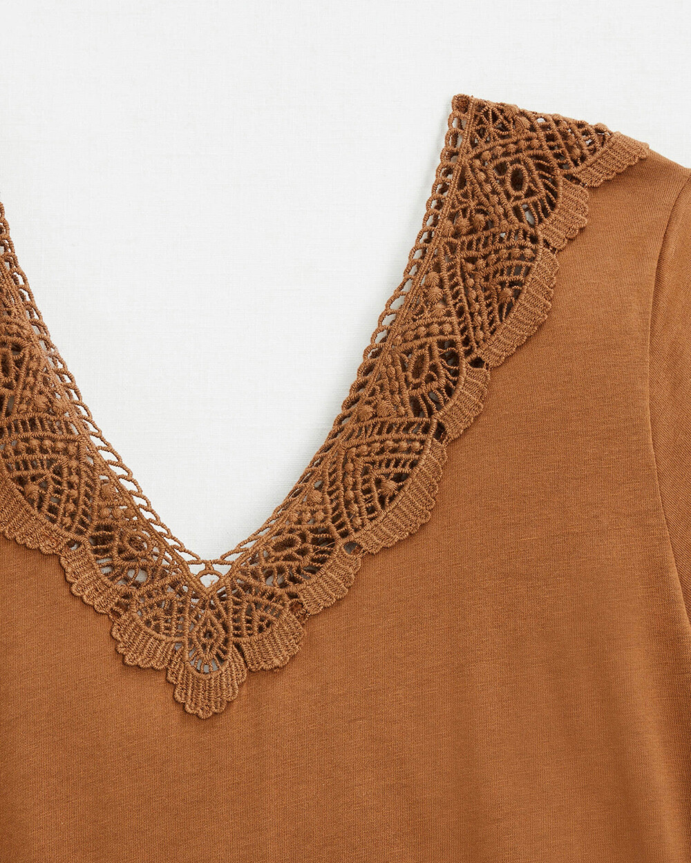 Tee-shirt camel finition dentelle En coton bio Natalys