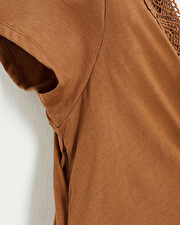Tee-shirt camel finition dentelle En coton bio Natalys